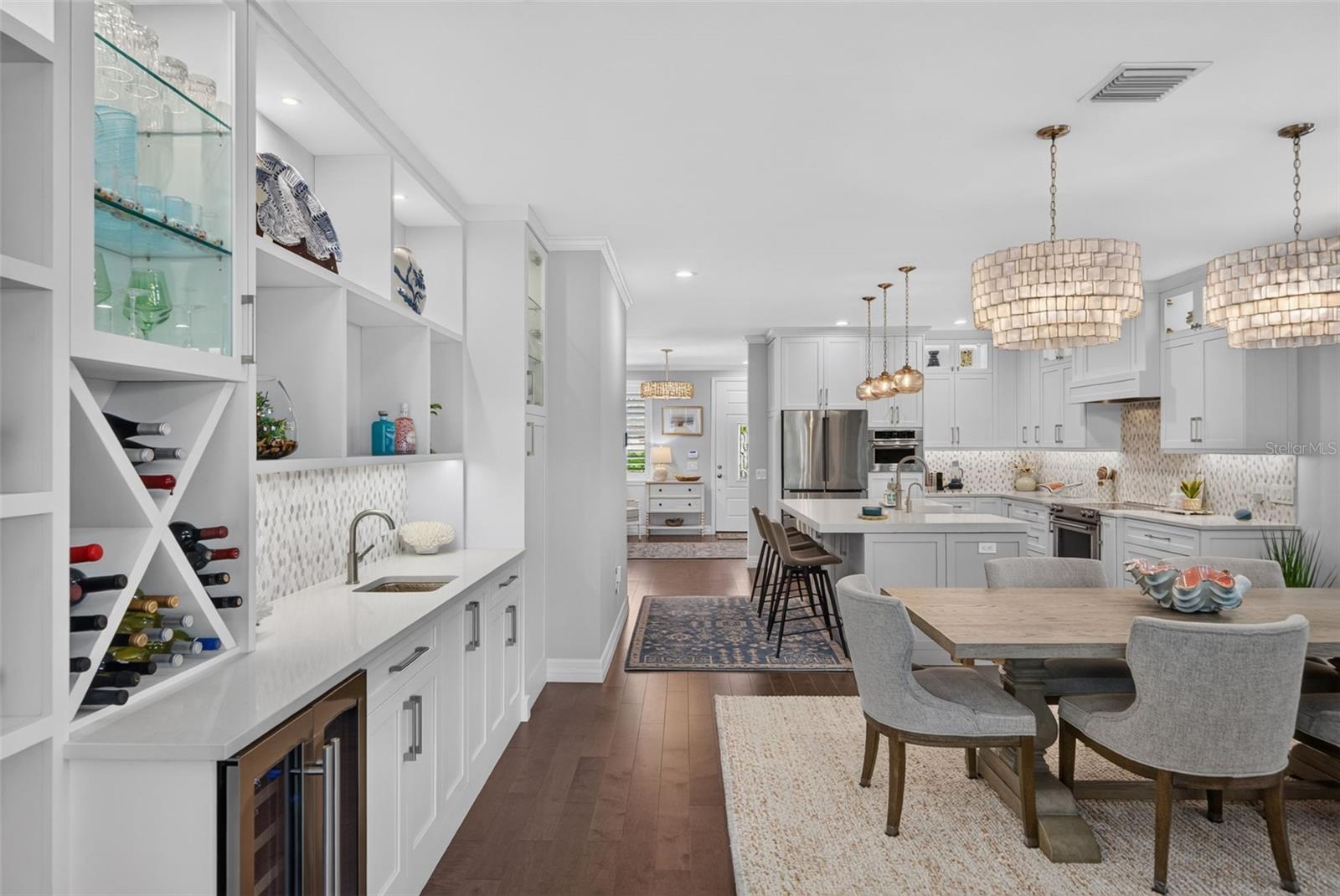 70 ISLAND CIR
