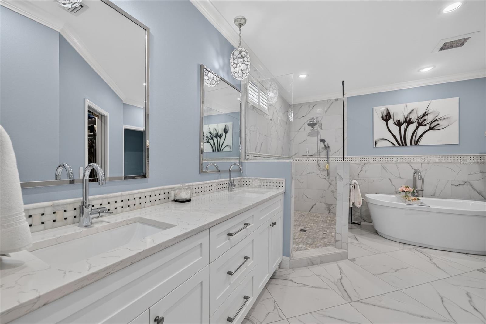 70 ISLAND CIR