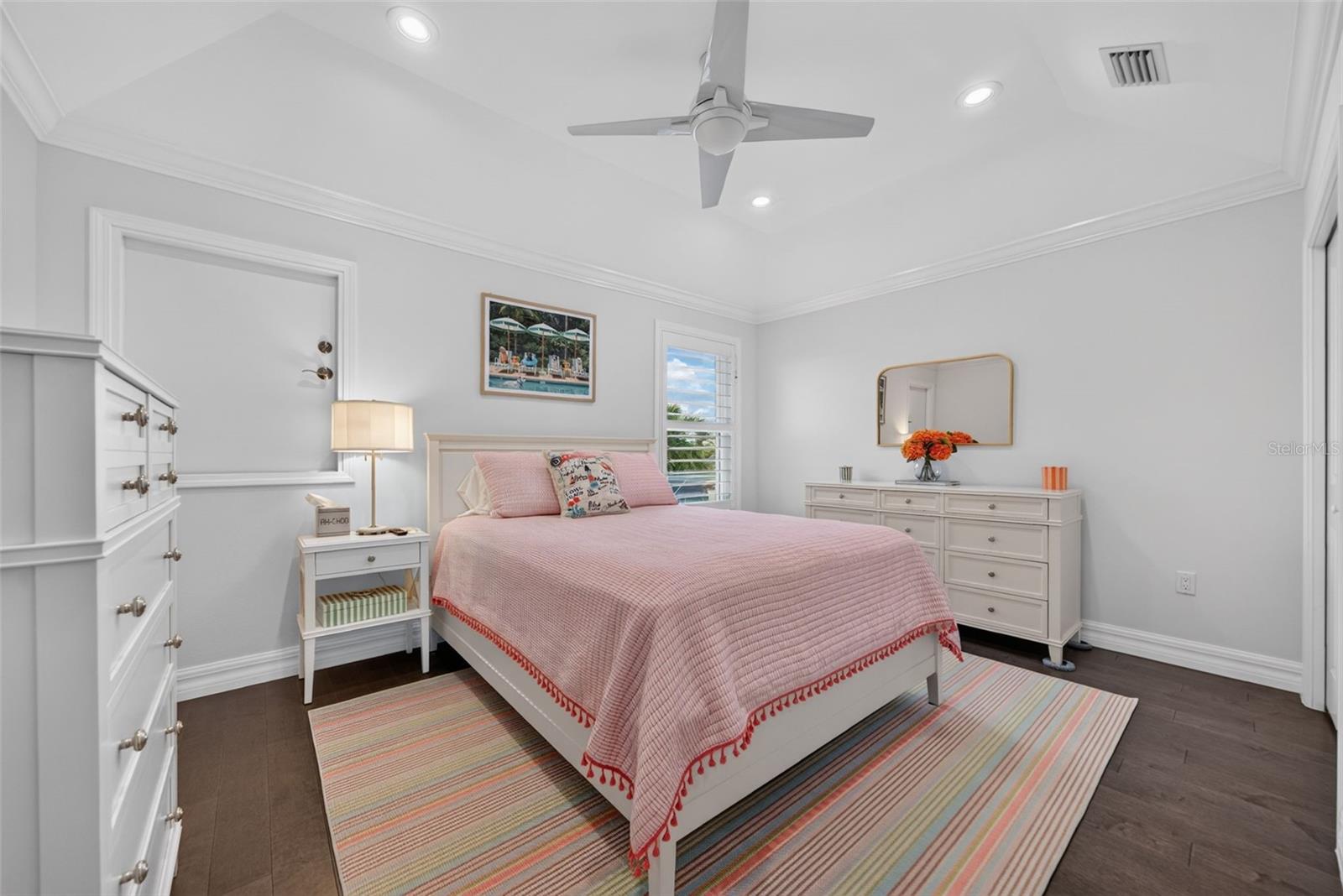 70 ISLAND CIR