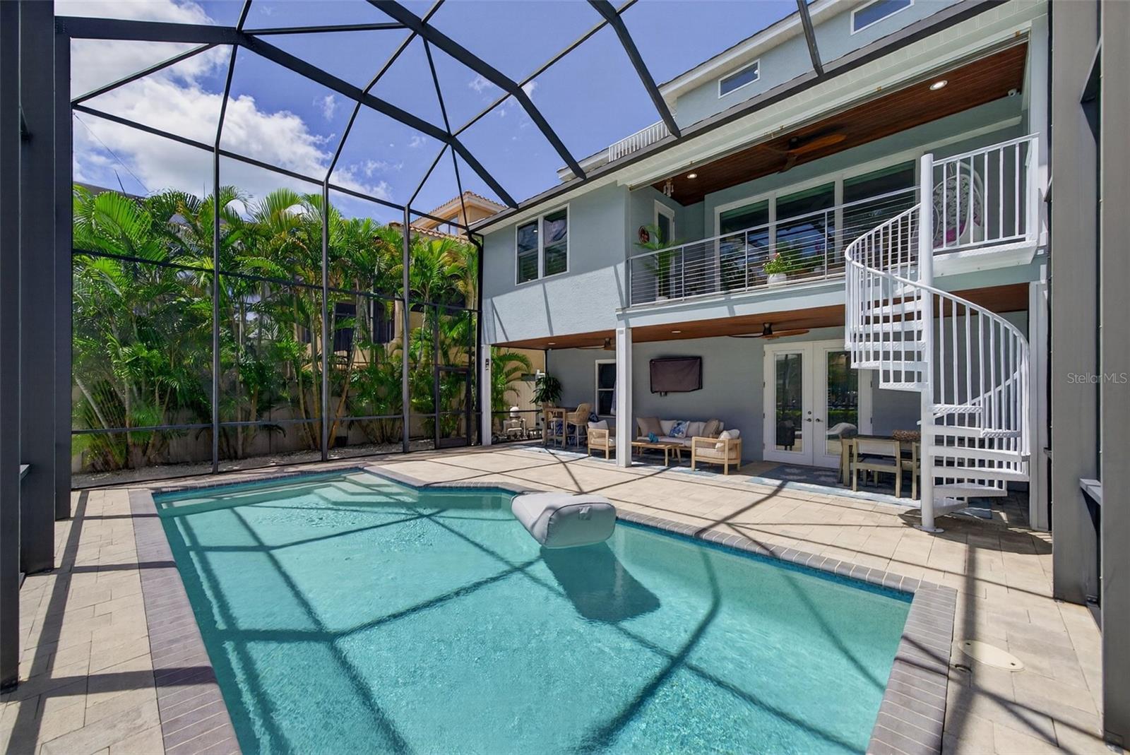 70 ISLAND CIR