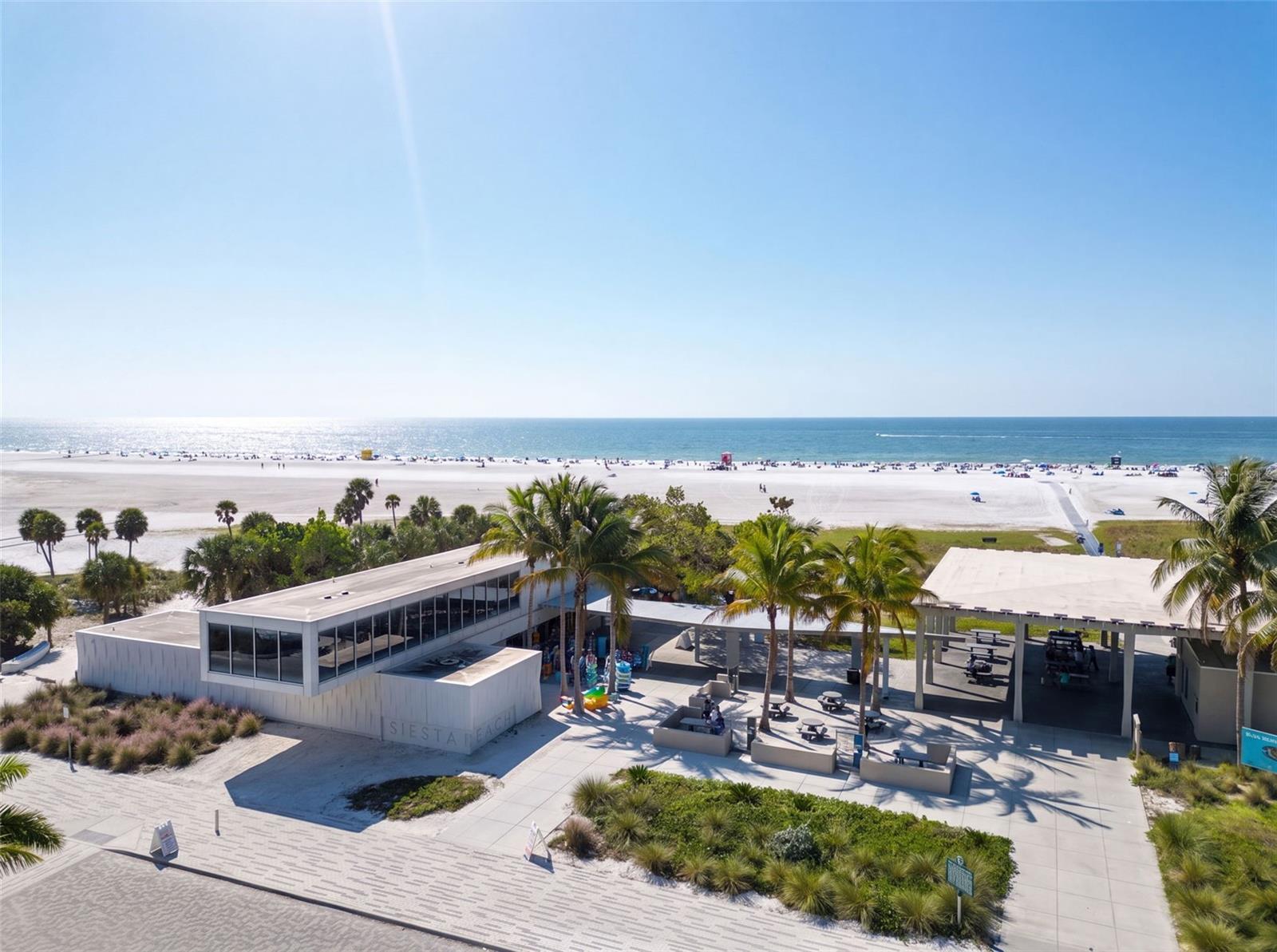 656 TROPICAL CIR