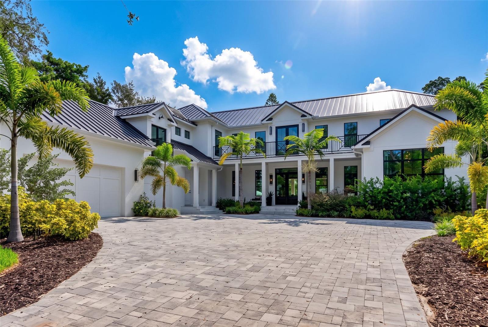 656 TROPICAL CIR