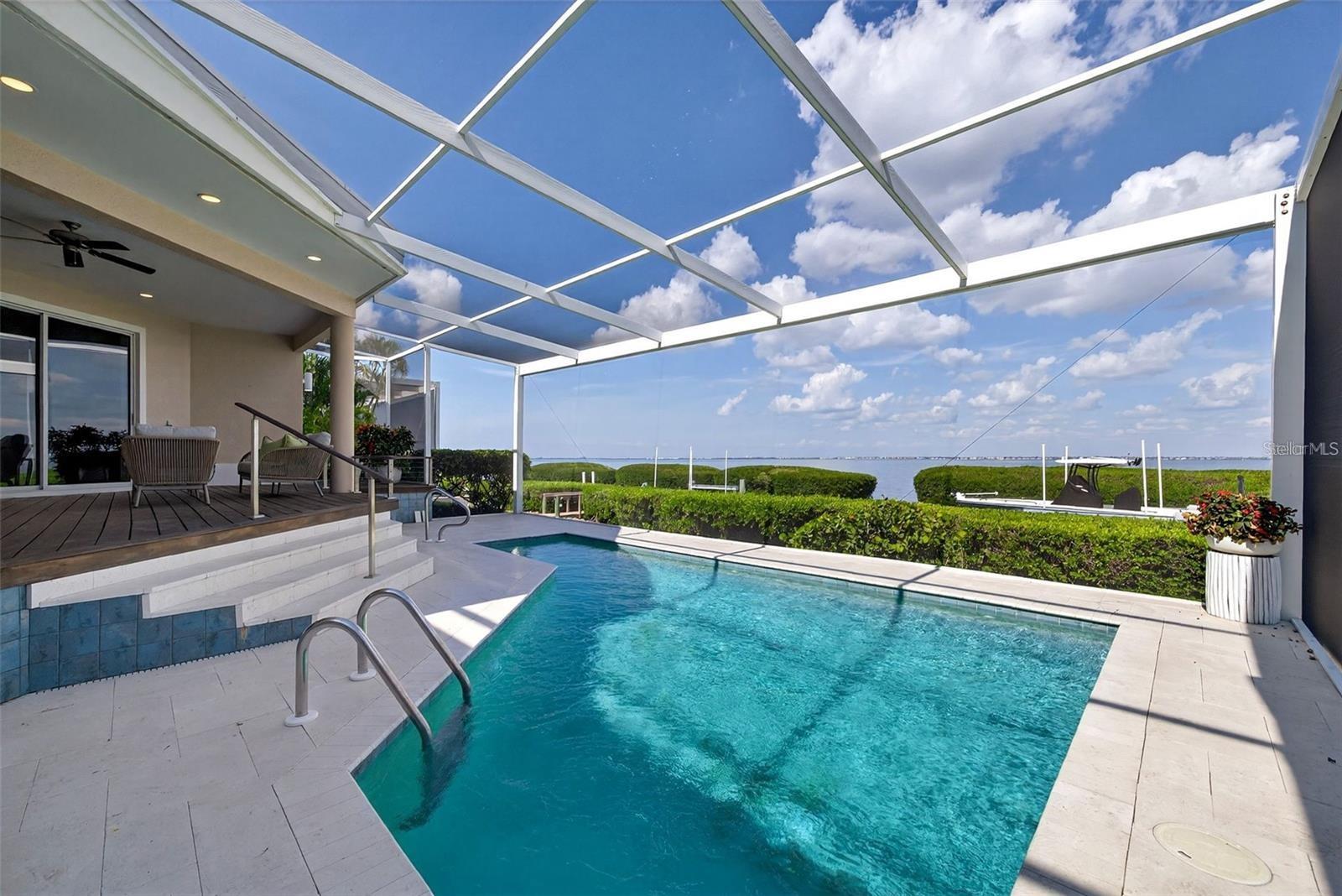 3488 MISTLETOE LN