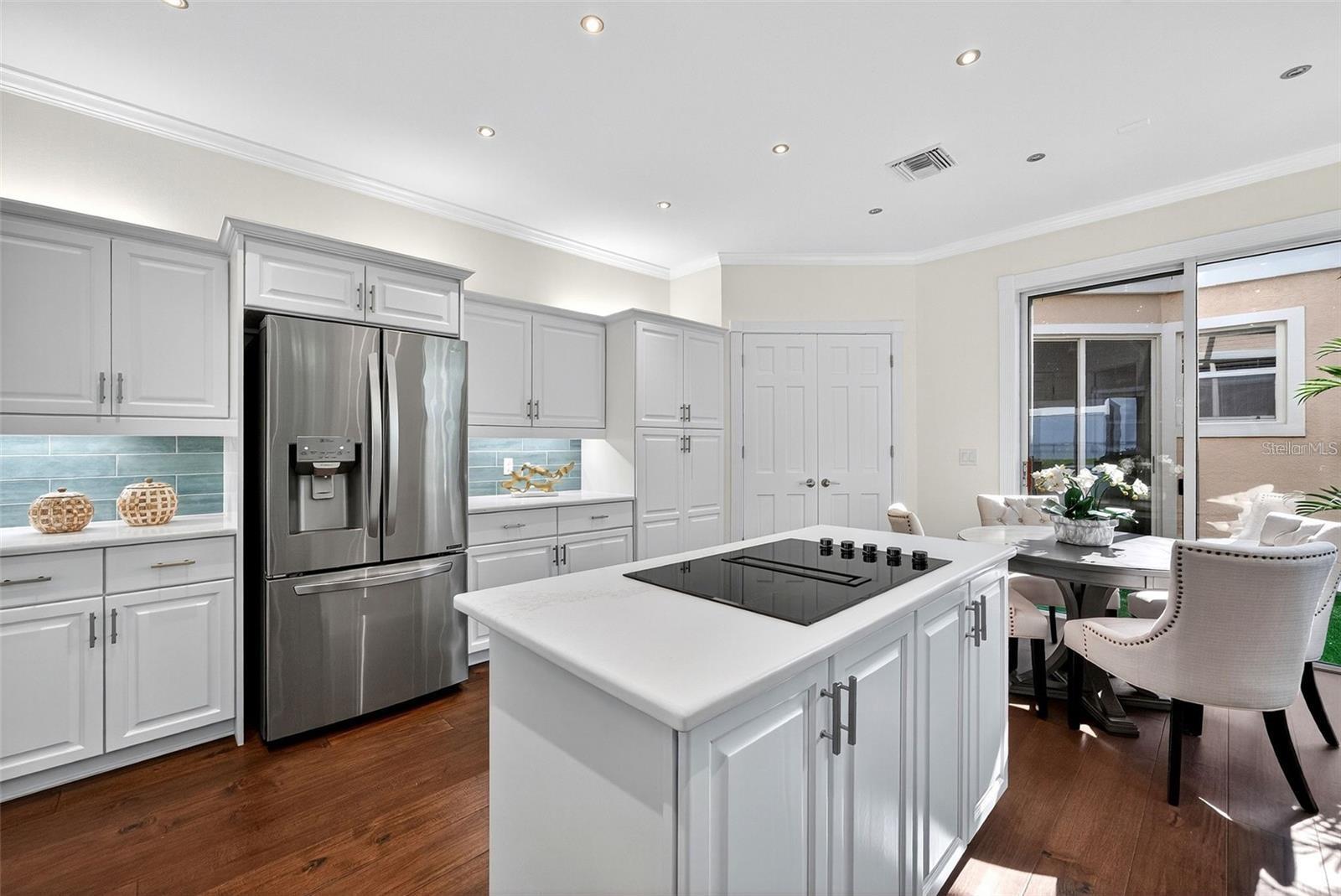 3488 MISTLETOE LN