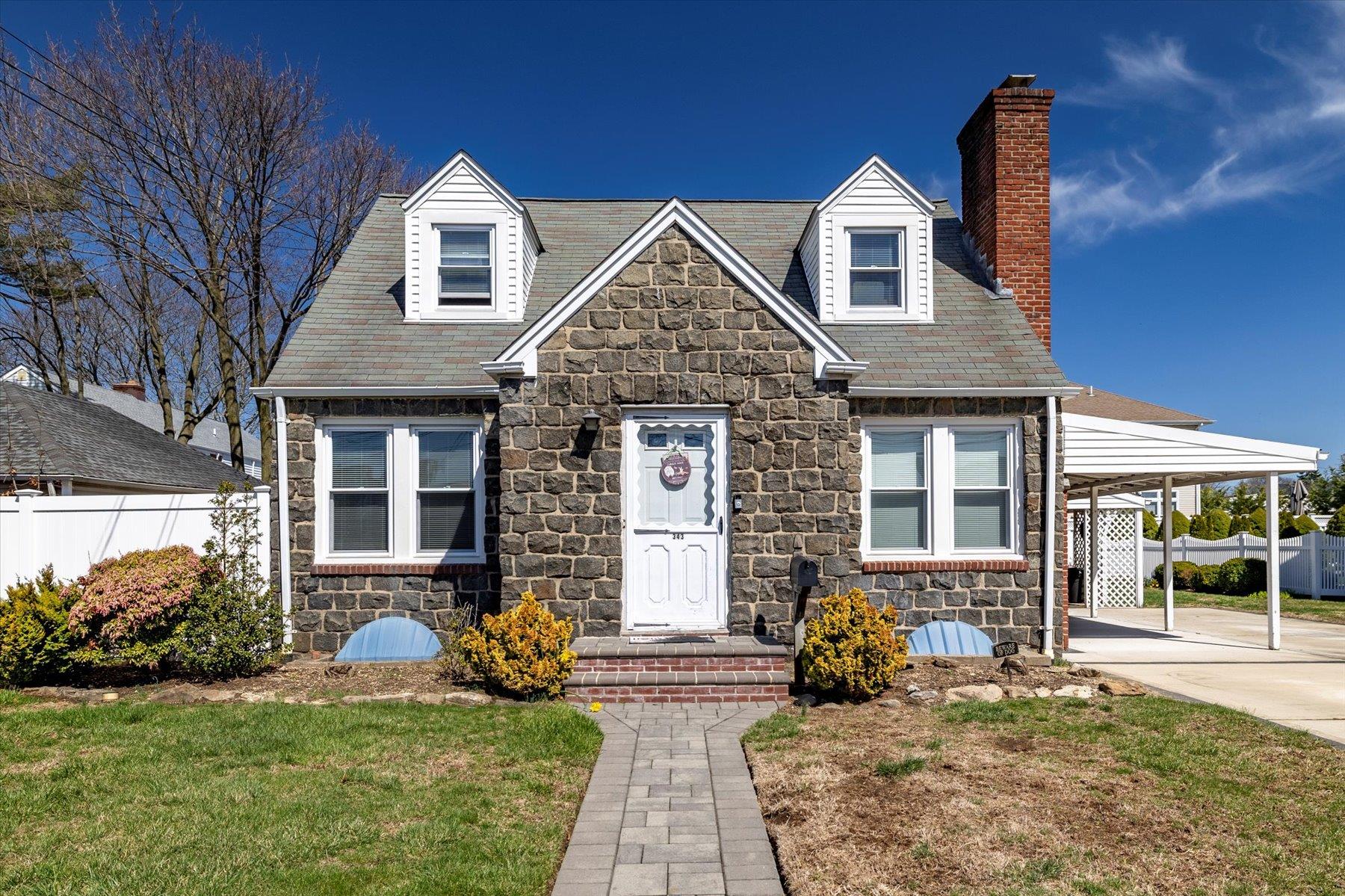 343 Gates Avenue