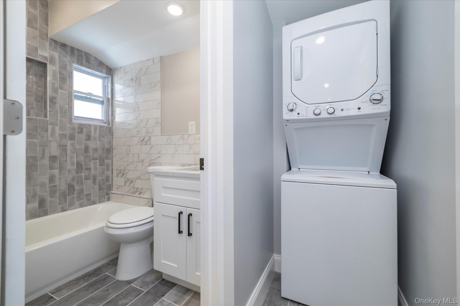 318-320 Beach 88th Street