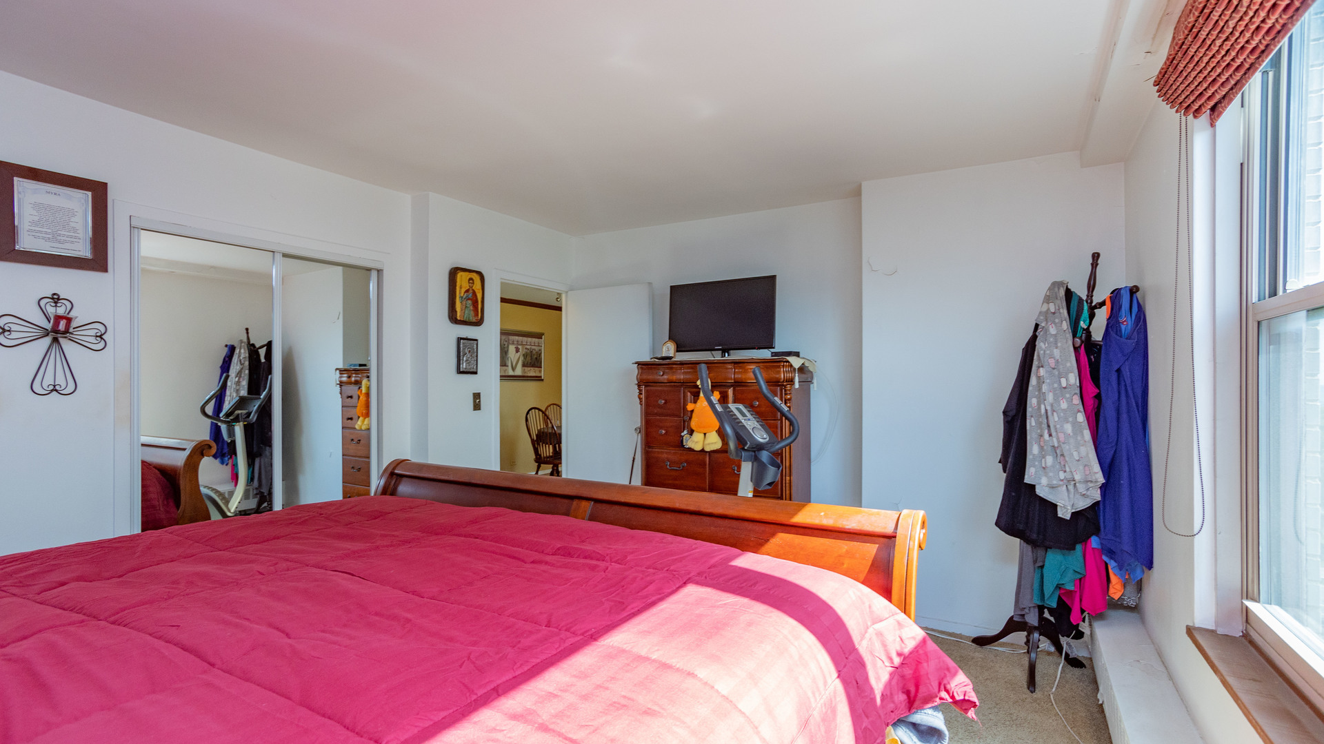 3900 N Lake Shore Drive Unit: 9D