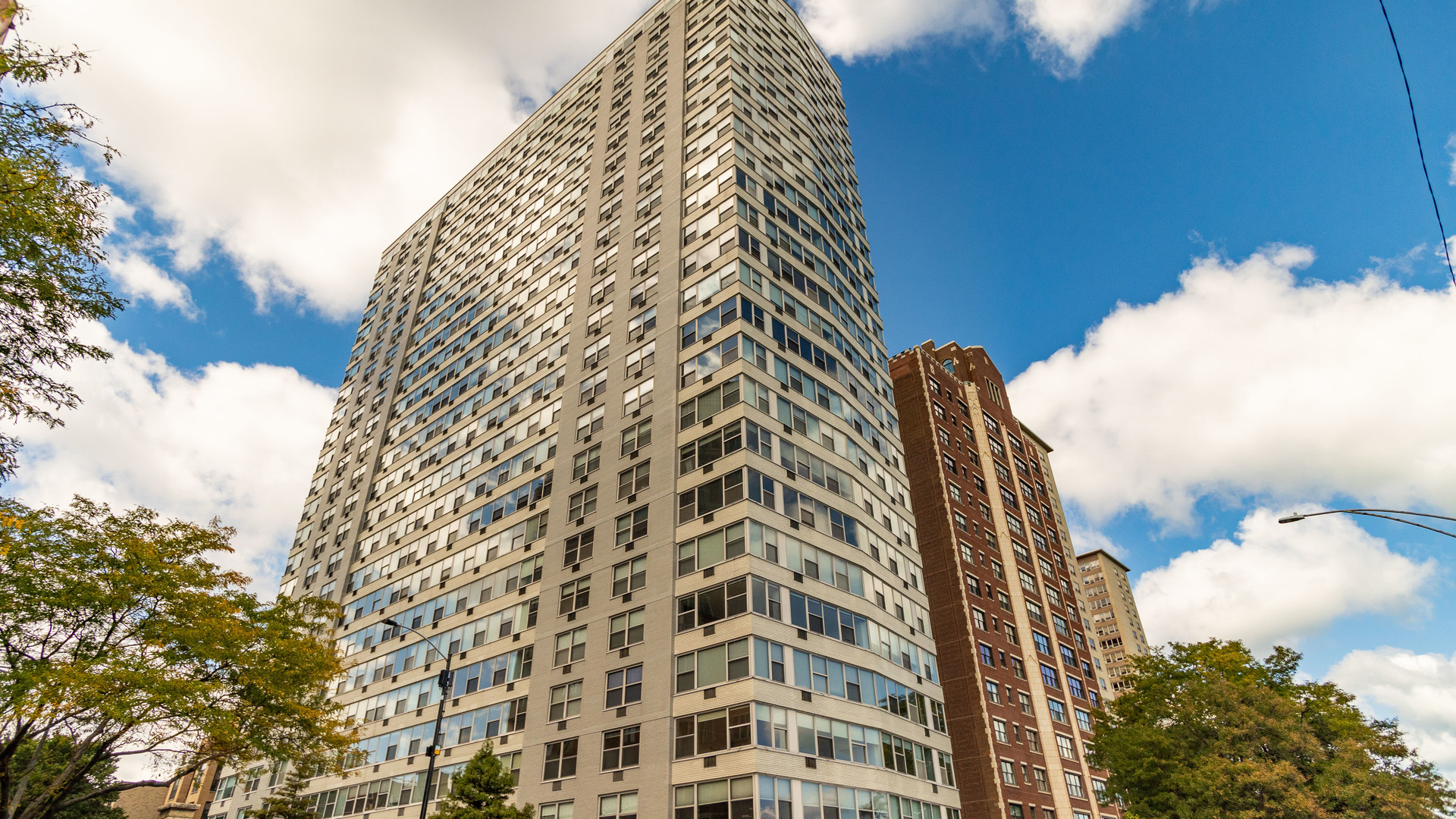 3900 N Lake Shore Drive Unit: 9D