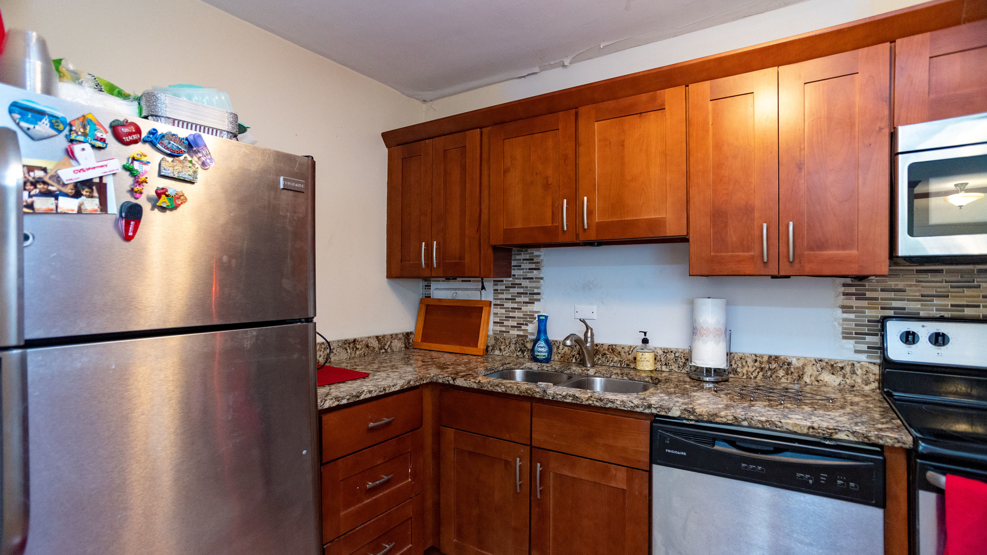 3900 N Lake Shore Drive Unit: 9D
