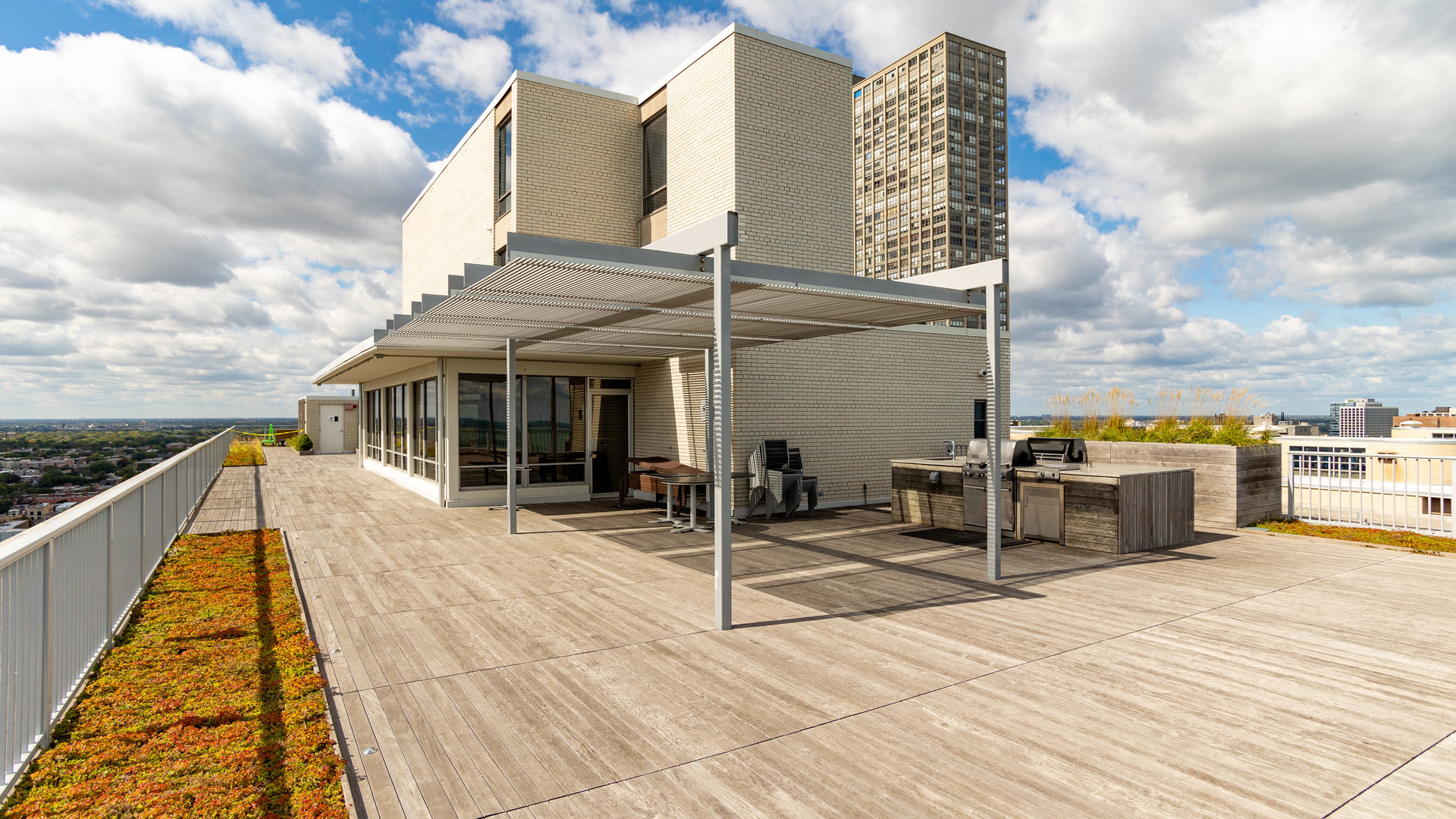 3900 N Lake Shore Drive Unit: 9D