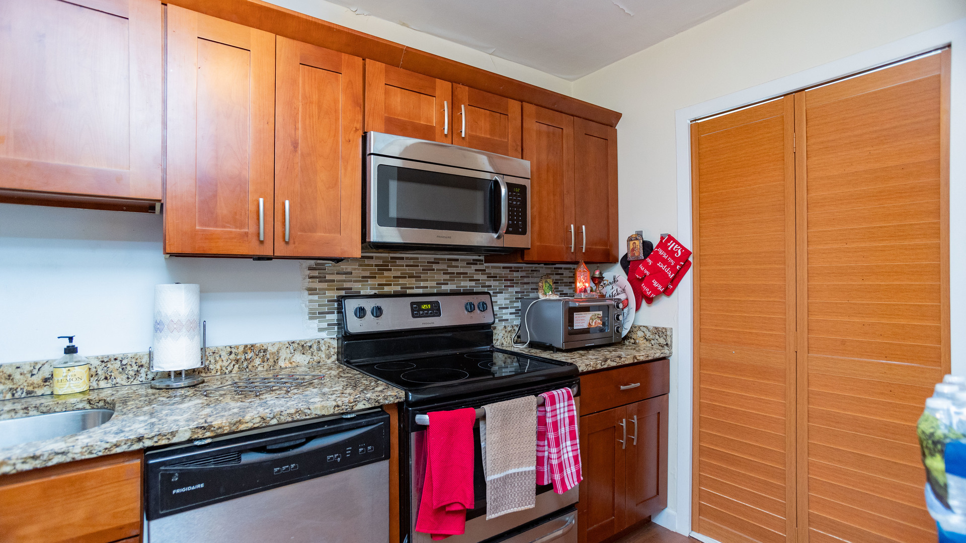 3900 N Lake Shore Drive Unit: 9D