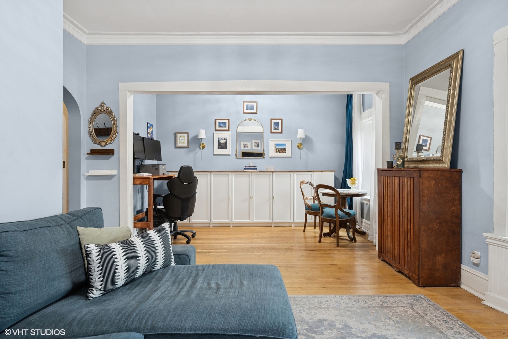 823 W Gunnison Street Unit: 1E