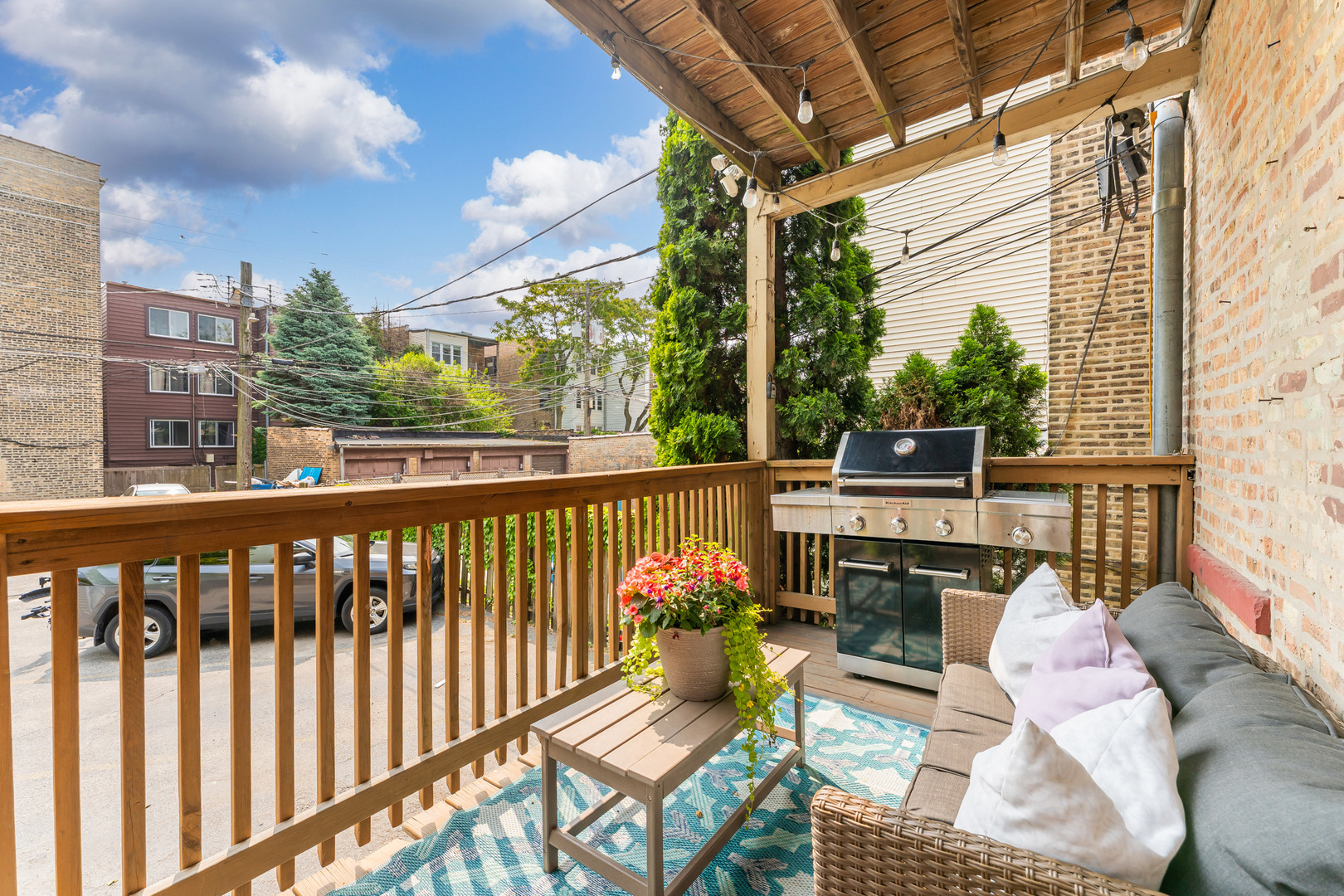 6351 N GLENWOOD Avenue Unit: 1S