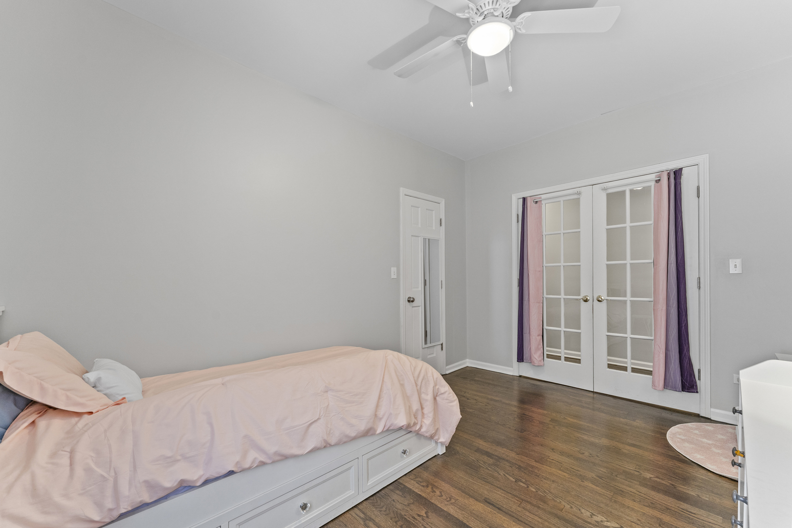 6351 N GLENWOOD Avenue Unit: 1S