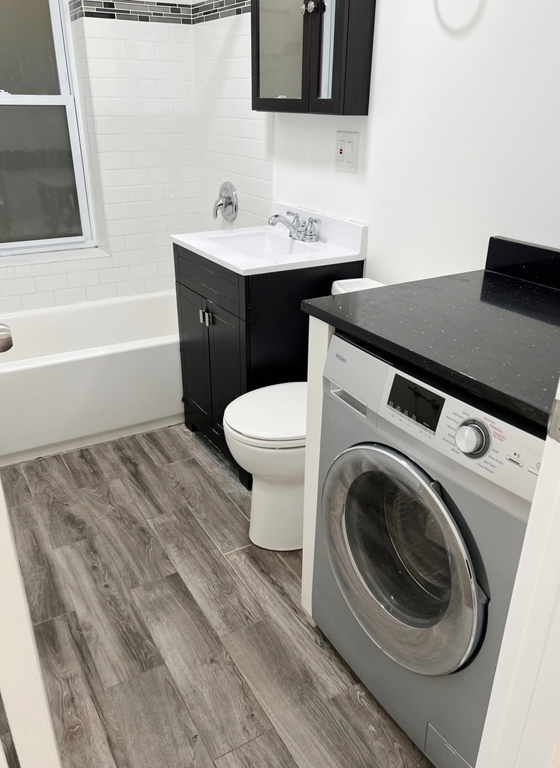 837 W Cornelia Avenue Unit: 1N