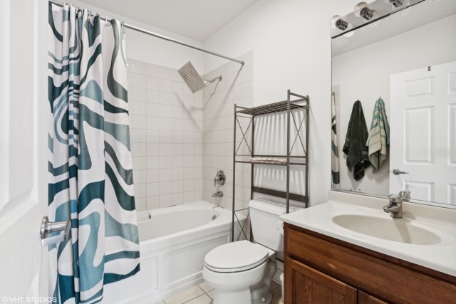 8 W Monroe Street Unit: 2010