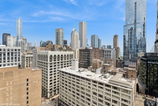 8 W Monroe Street Unit: 2010
