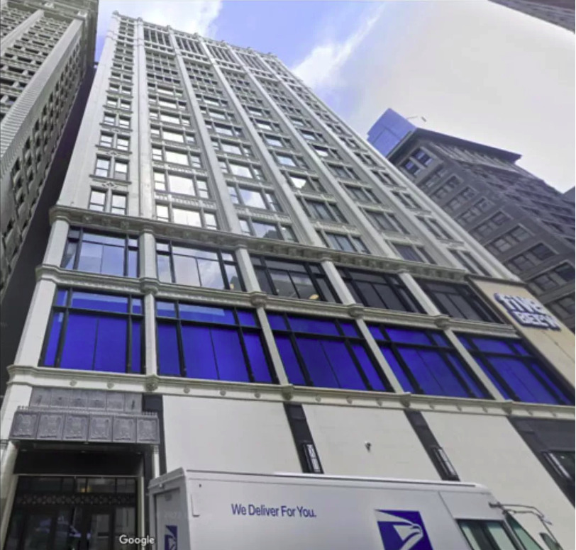 8 W Monroe Street Unit: 2010