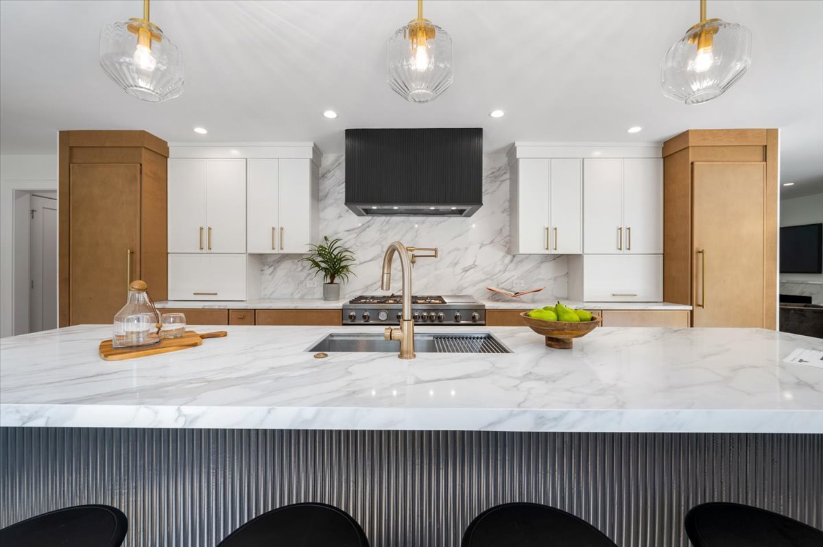 3031 Indianwood Road