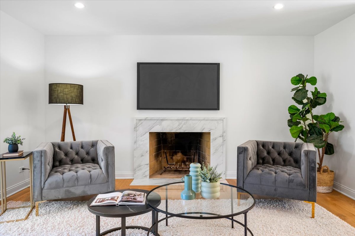 3031 Indianwood Road