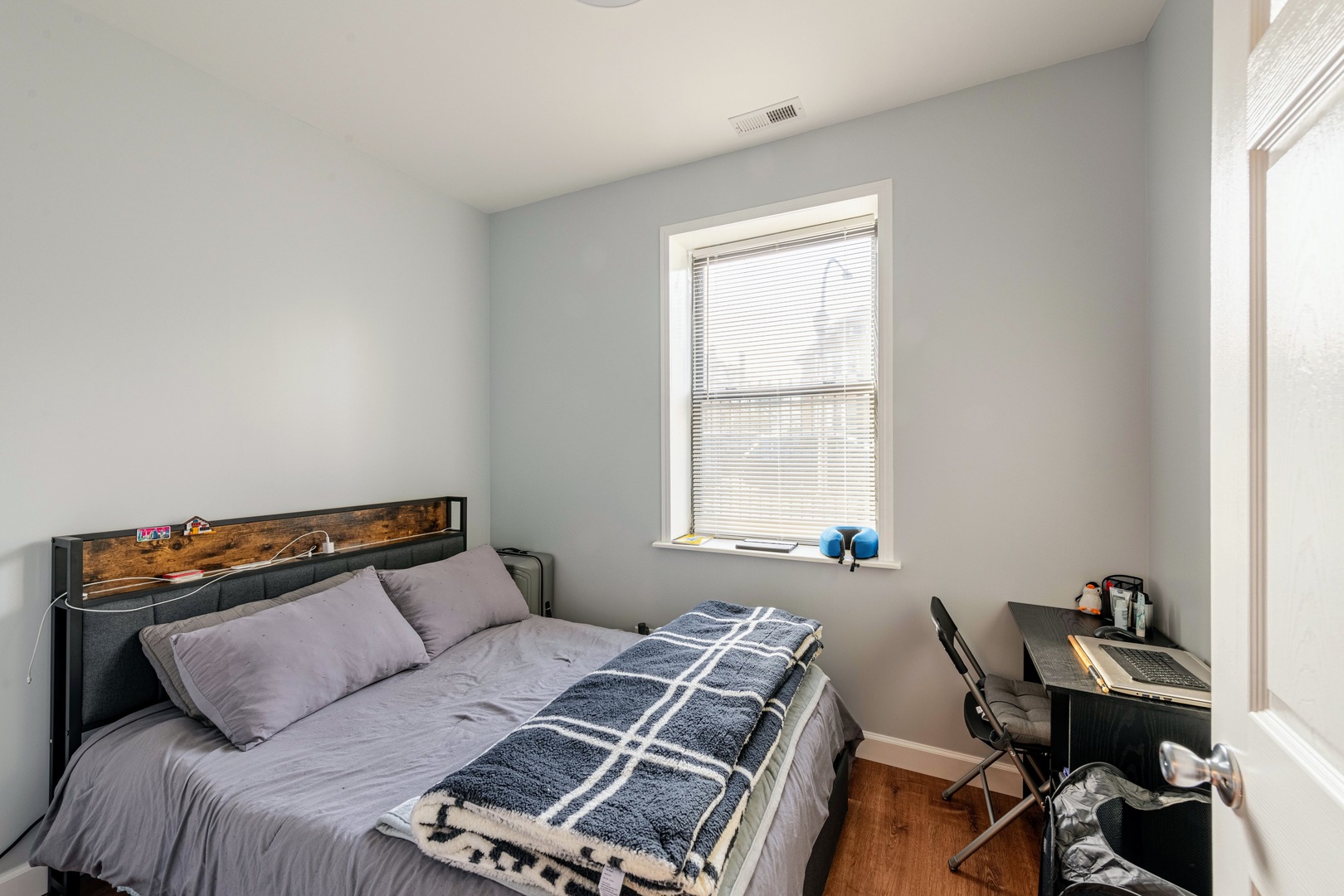 7331 N Honore Street Unit: GA