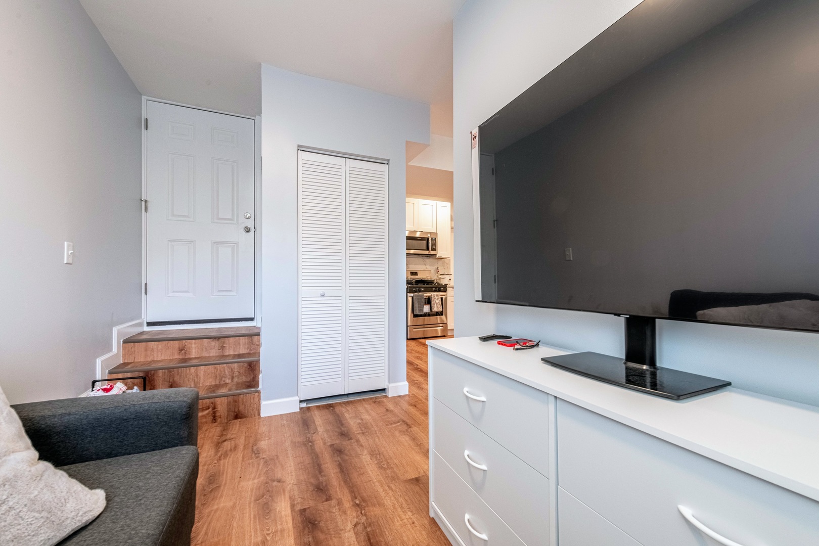 7331 N Honore Street Unit: GA