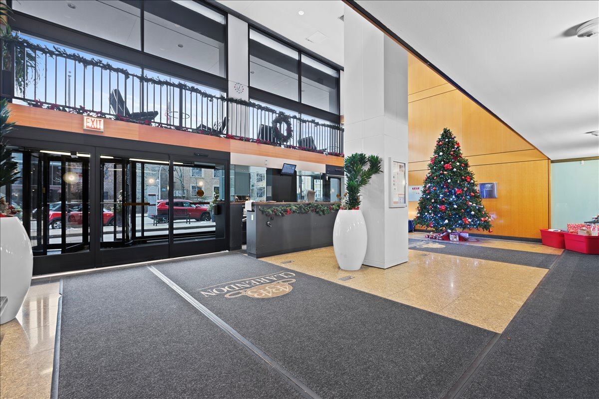 4343 N Clarendon Avenue Unit: 2507