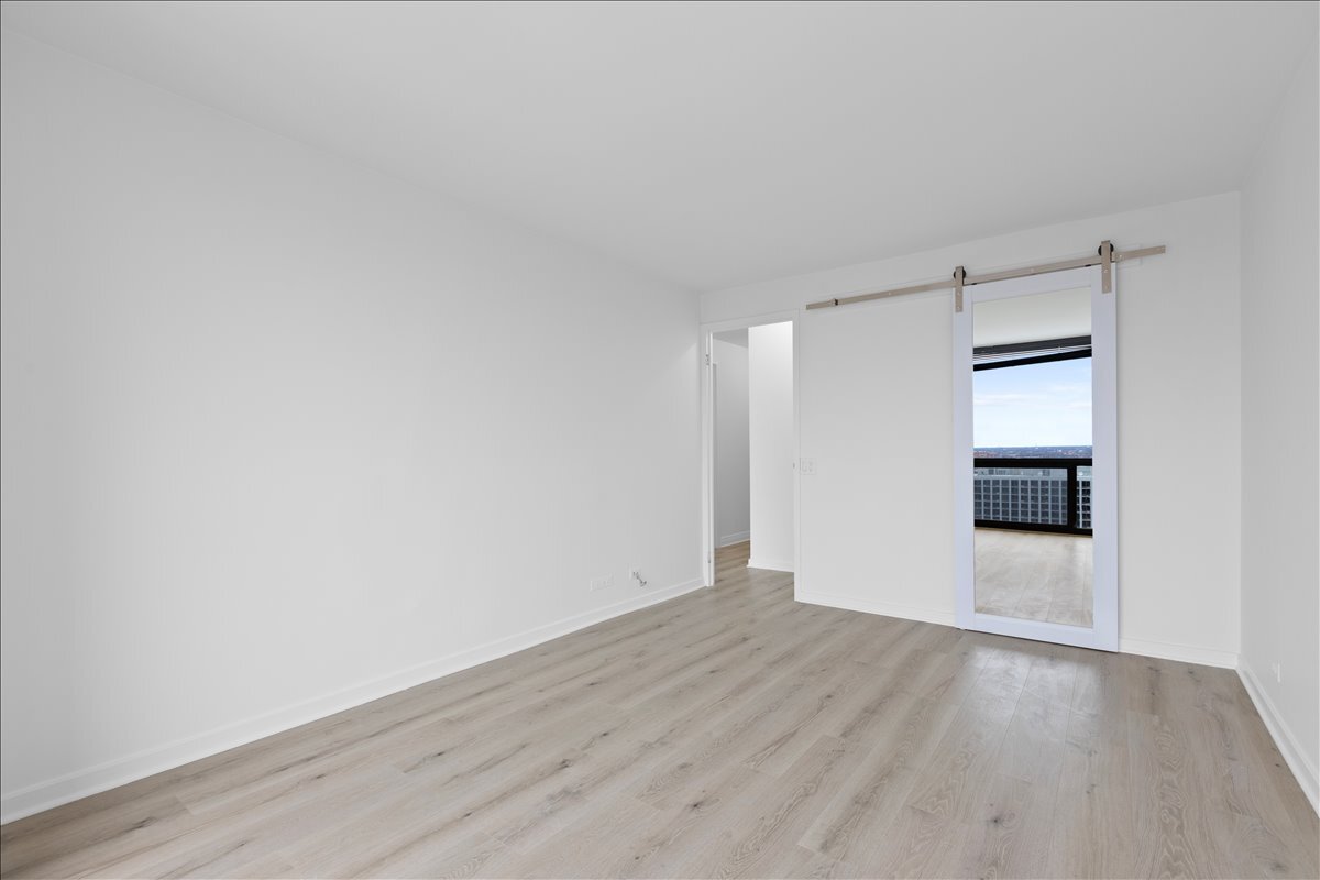 4343 N Clarendon Avenue Unit: 2507