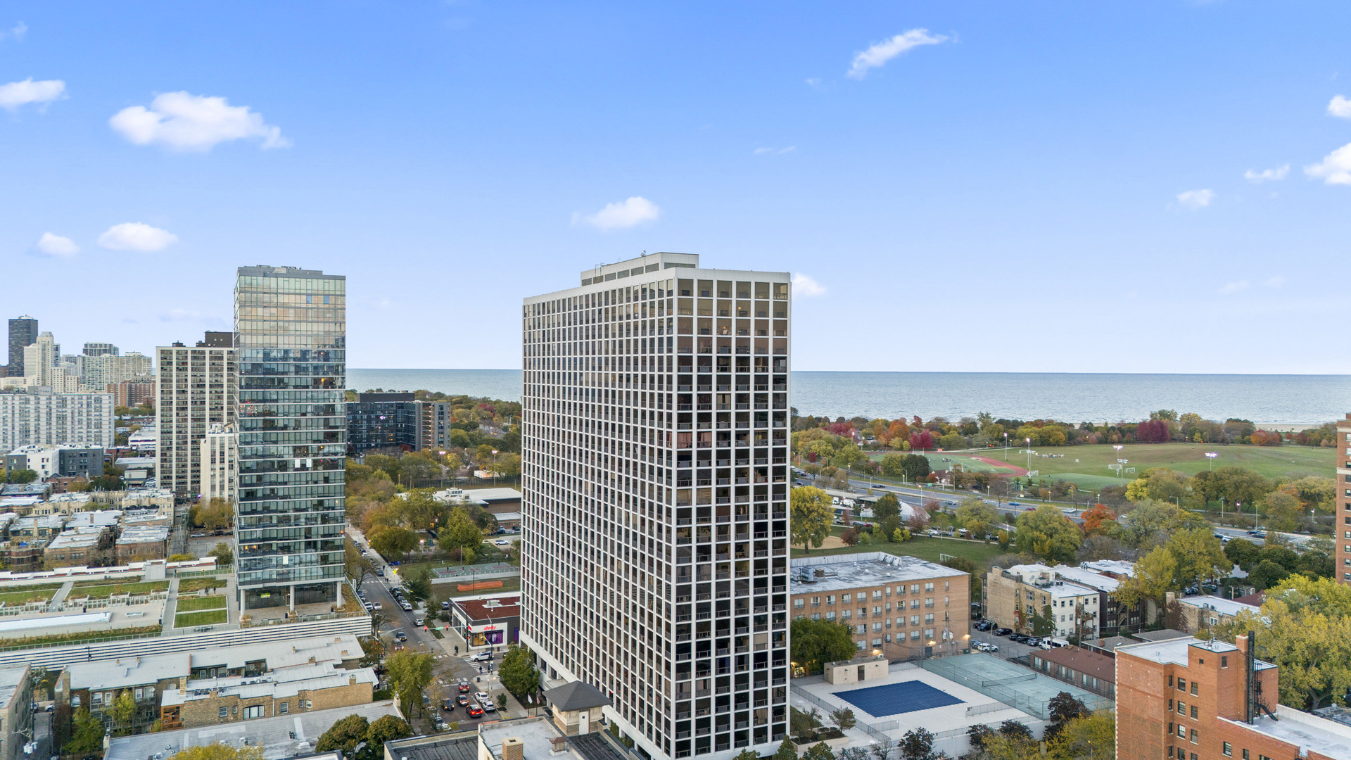 4343 N Clarendon Avenue Unit: 717