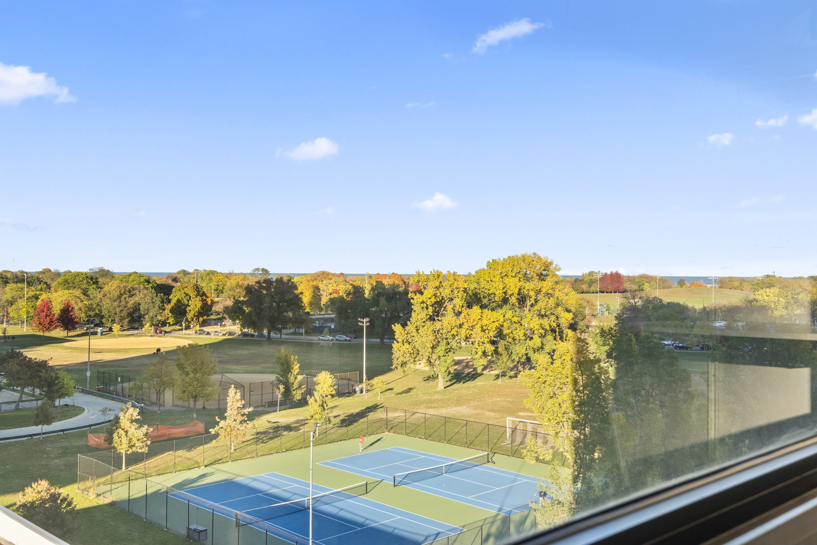 4343 N Clarendon Avenue Unit: 717