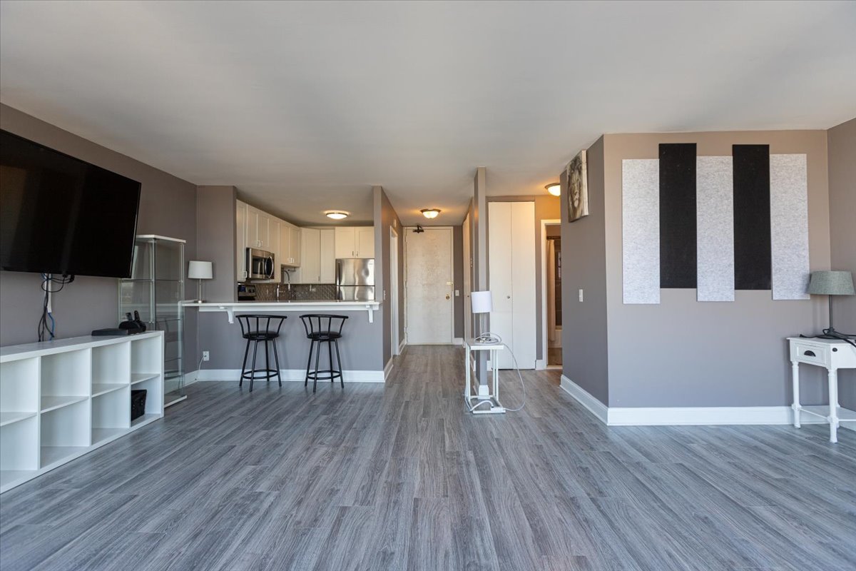 5445 N Sheridan Road Unit: 1905