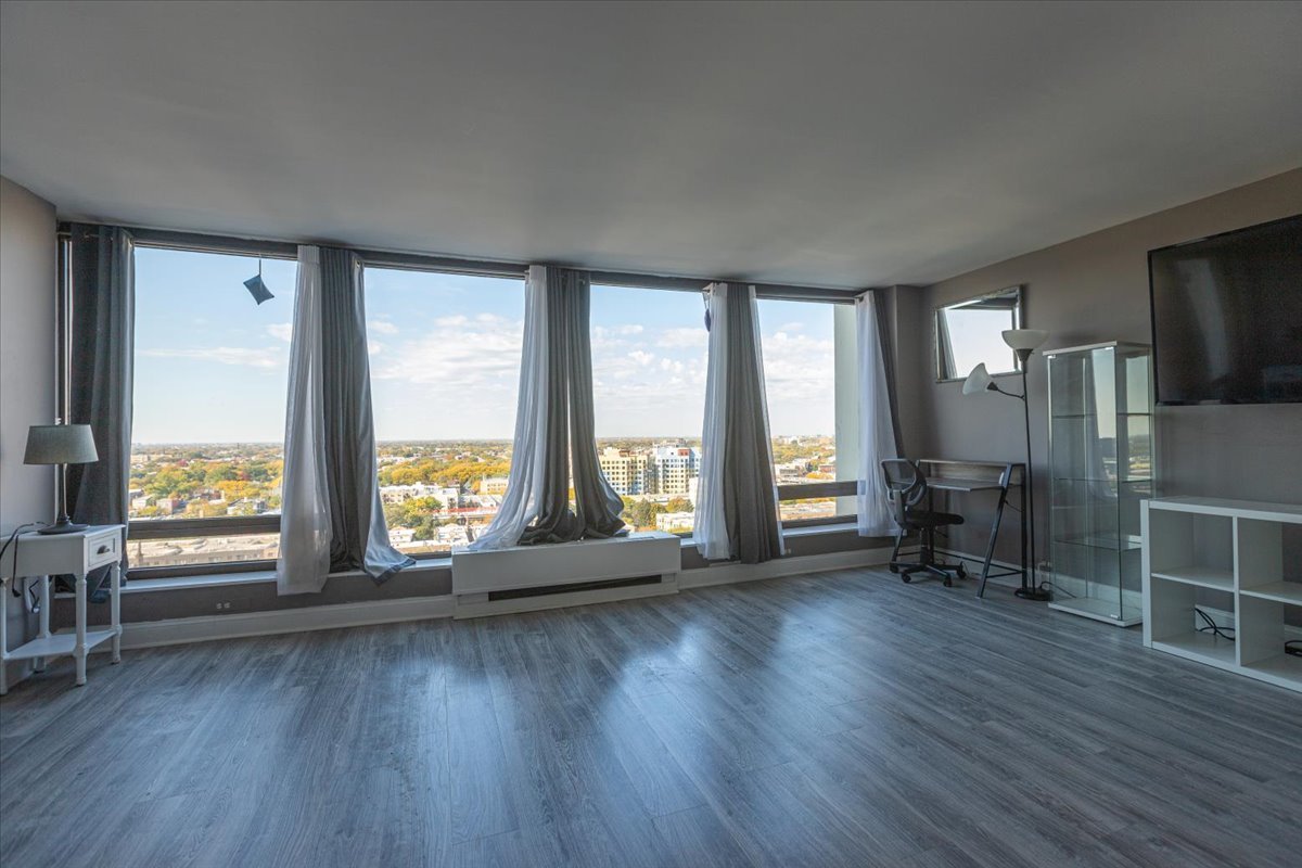 5445 N Sheridan Road Unit: 1905