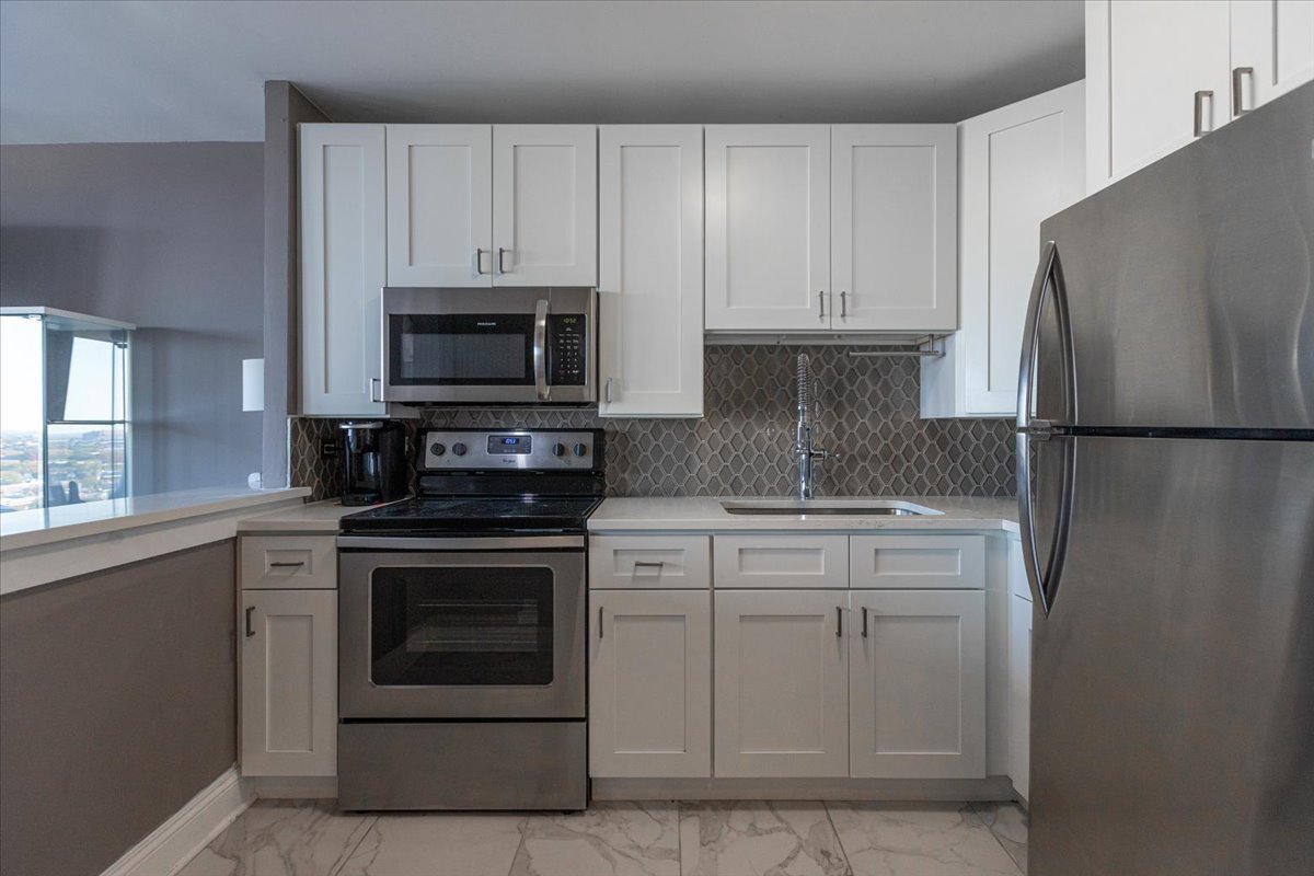5445 N Sheridan Road Unit: 1905