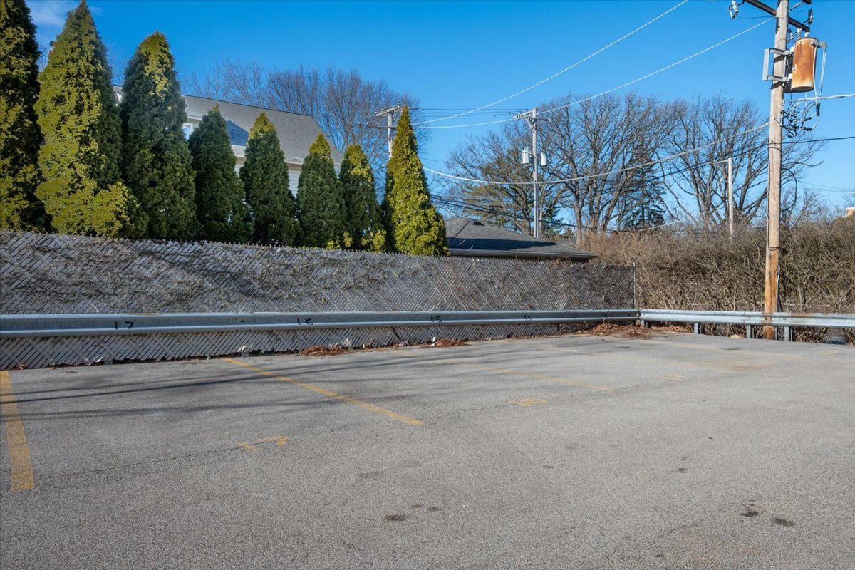 601 Ridge Road Unit: 202