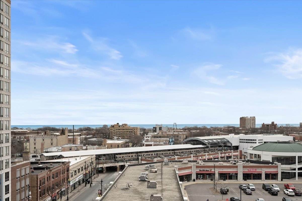 1791 W Howard Street Unit: 405