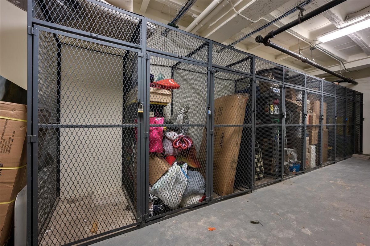 1791 W Howard Street Unit: 405