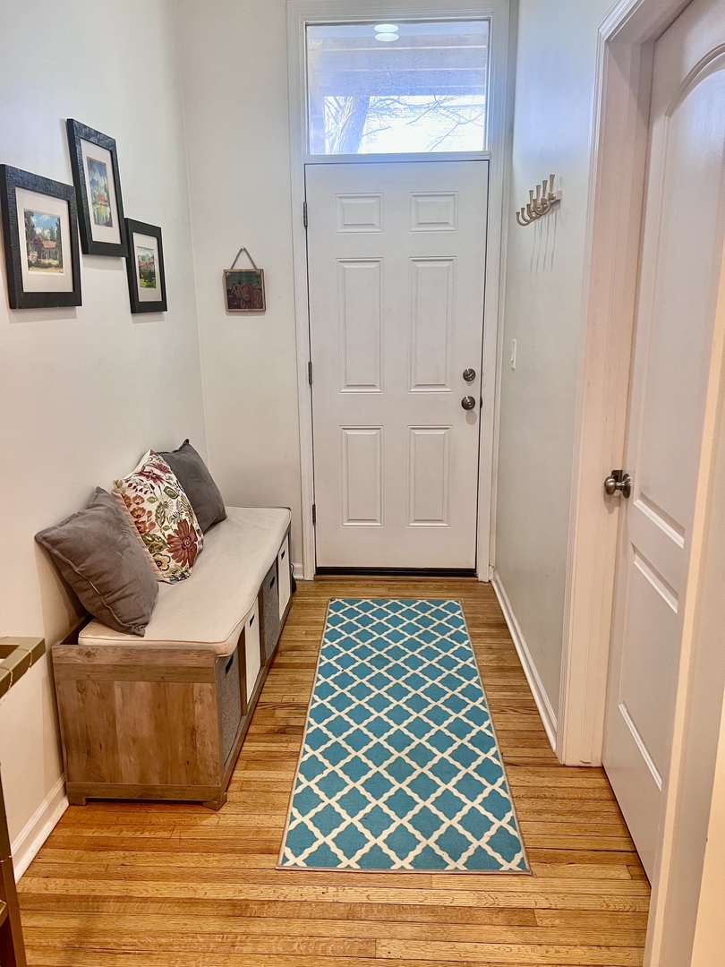 1421 W HURON Street Unit: 2R
