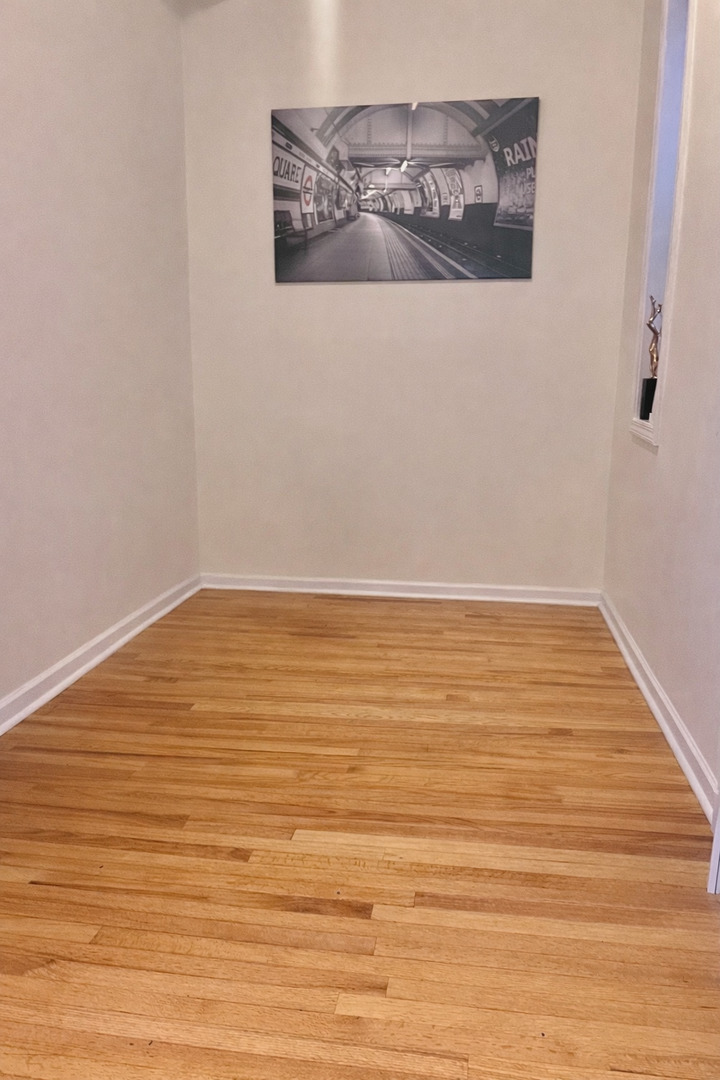 1421 W HURON Street Unit: 2R