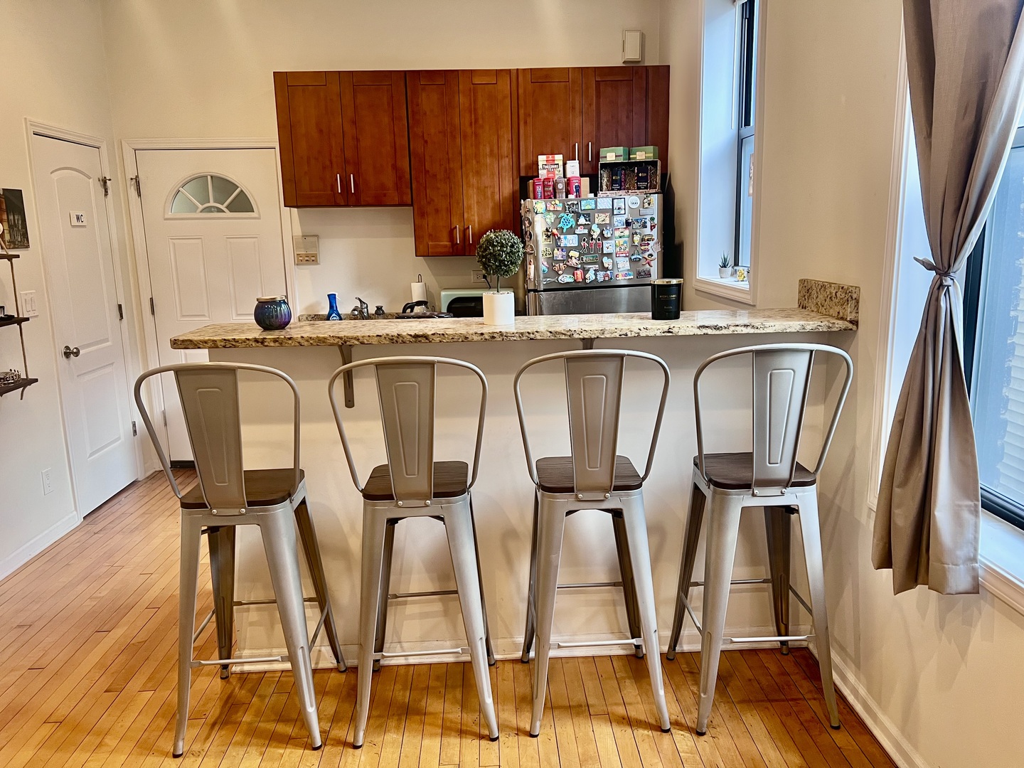 1421 W HURON Street Unit: 2R