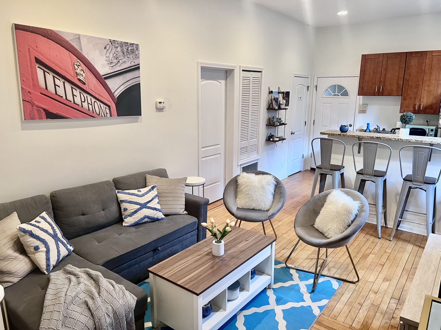 1421 W HURON Street Unit: 2R