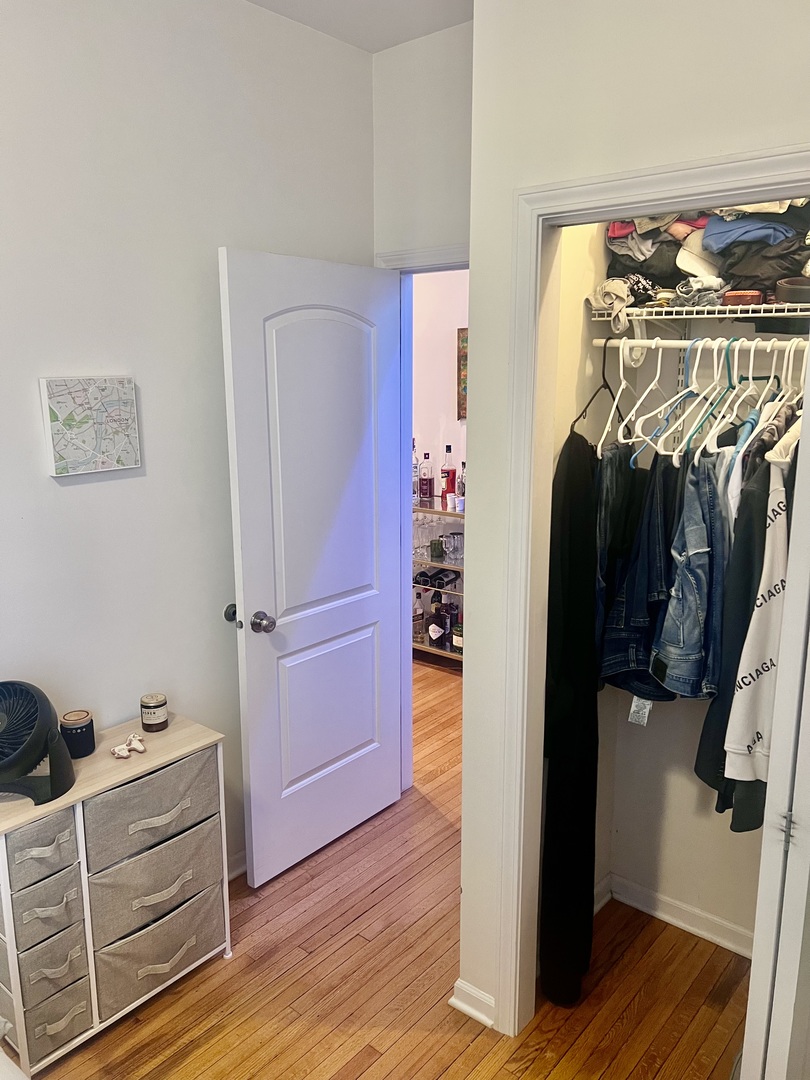1421 W HURON Street Unit: 2R