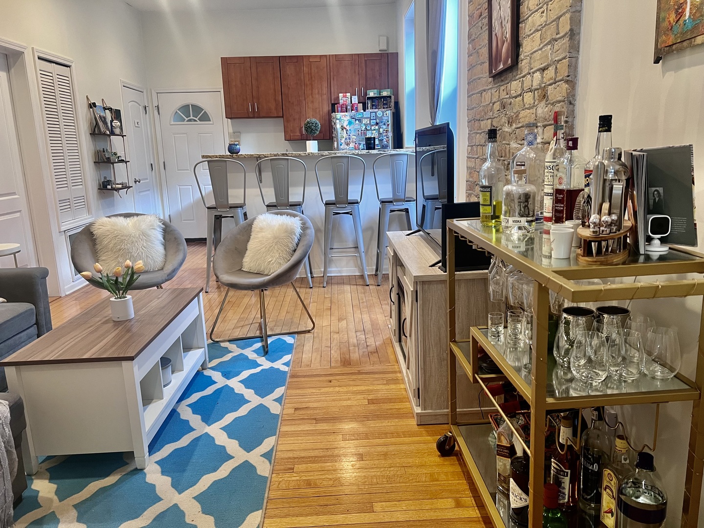 1421 W HURON Street Unit: 2R