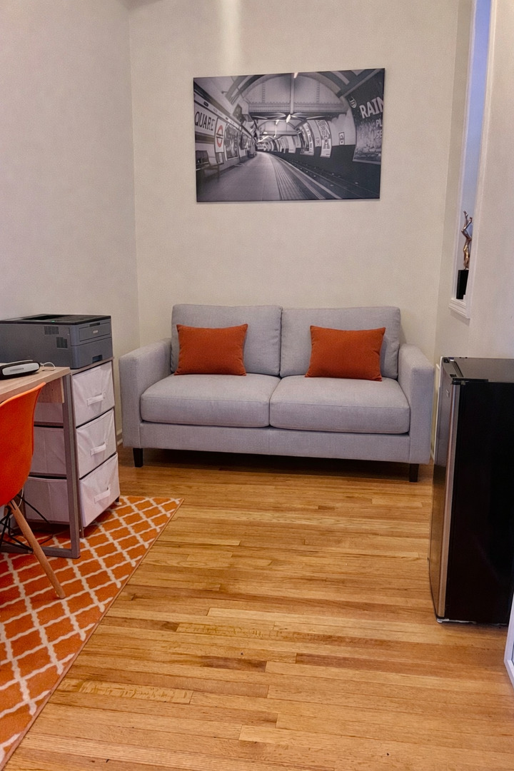 1421 W HURON Street Unit: 2R