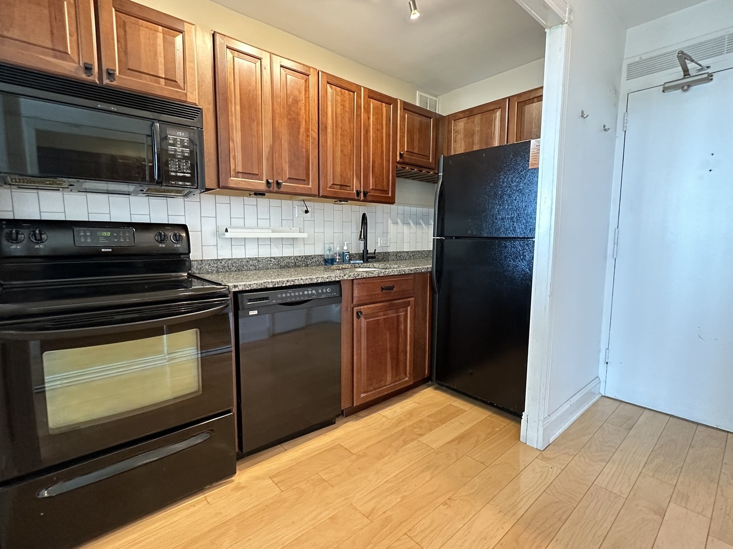 3600 N Lake Shore Drive Unit: 1504