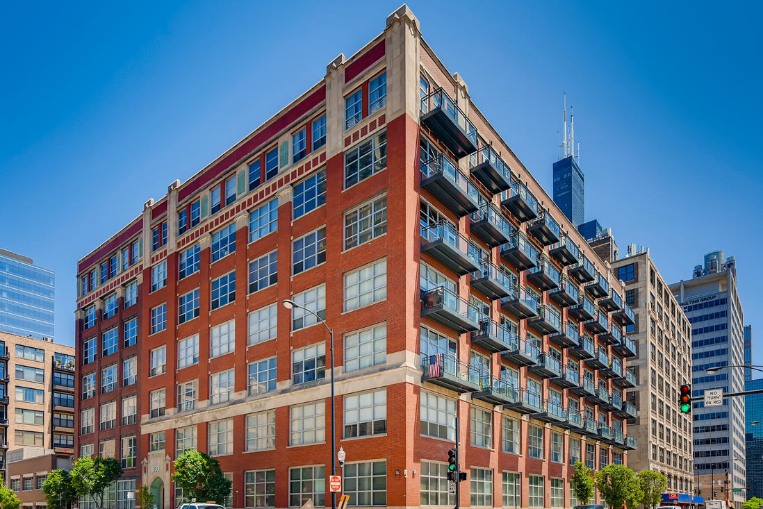 333 S Desplaines Street Unit: 704