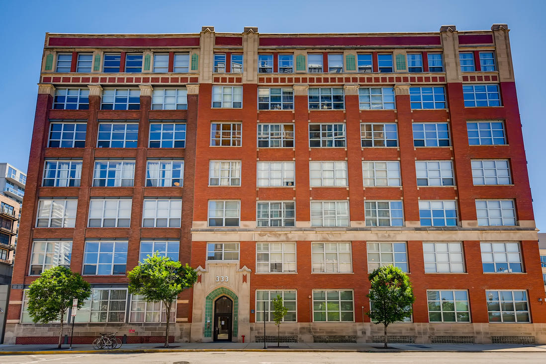 333 S Desplaines Street Unit: 704