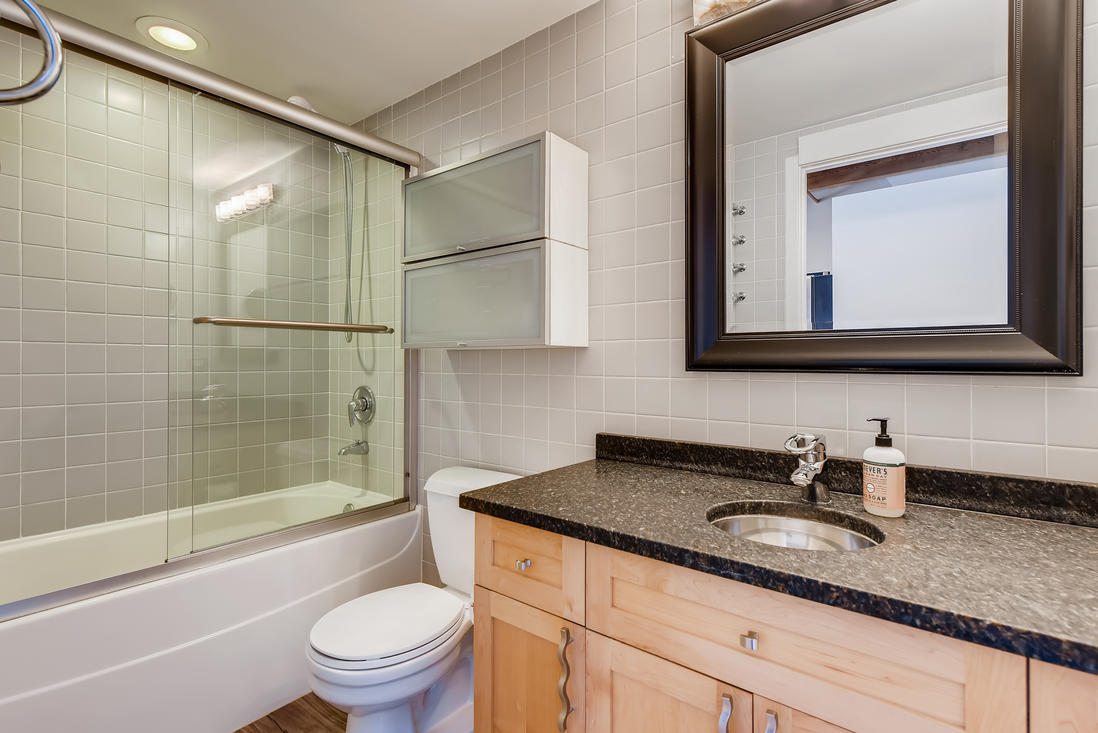 333 S Desplaines Street Unit: 704