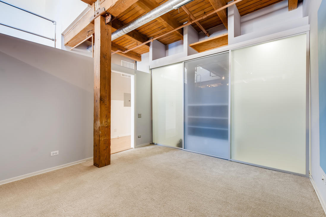 333 S Desplaines Street Unit: 704