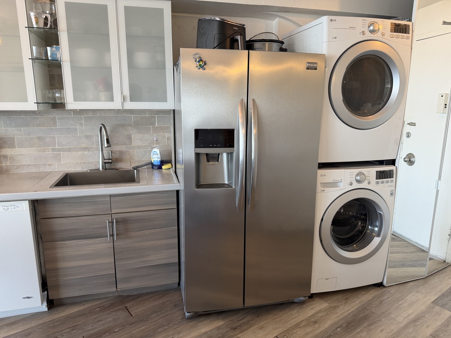 300 N STATE Street Unit: 4206