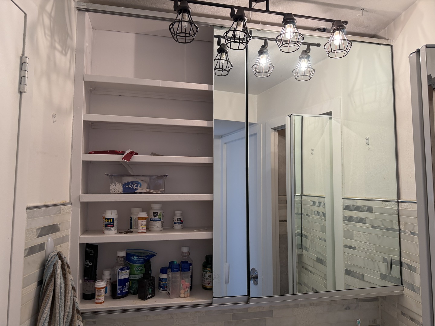 300 N STATE Street Unit: 4206